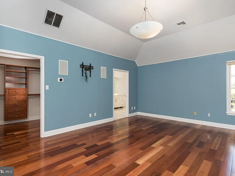 30 Leicester Ct — Photo 14