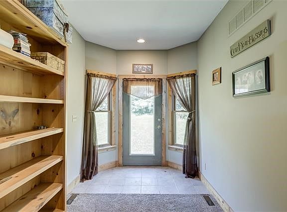 5th image of 25295 Hardesty Ln