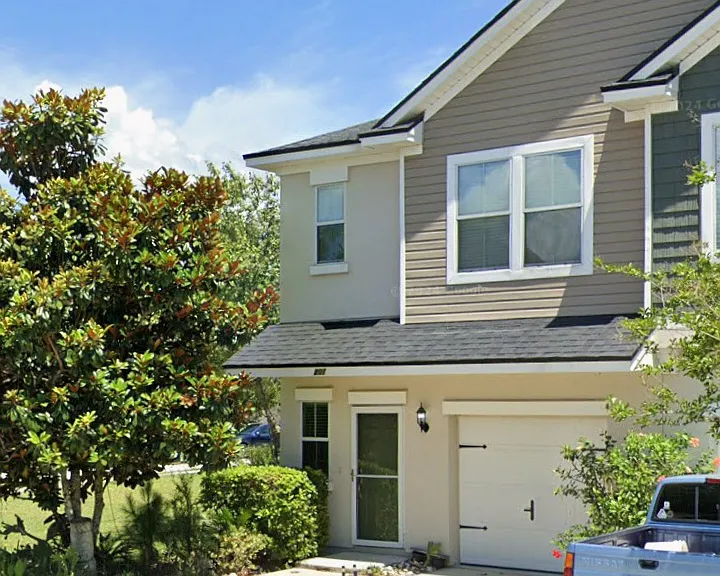 201 Moultrie Village Ln — Photo 1
