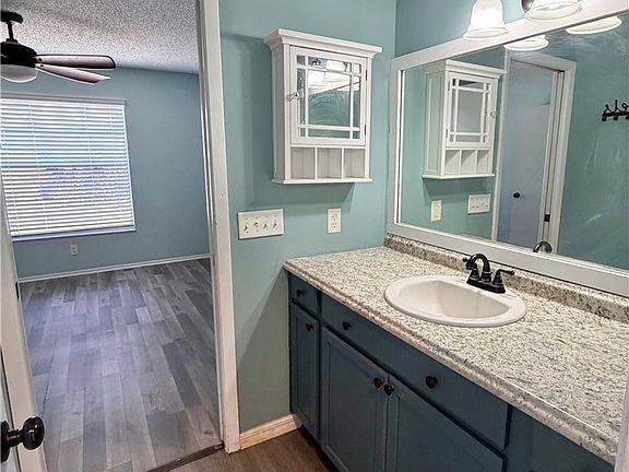 4th image of 6124 Principia Dr APT 2