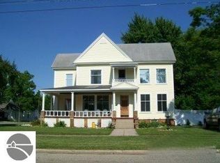 205 S Jeffery St, Ithaca, MI 48847