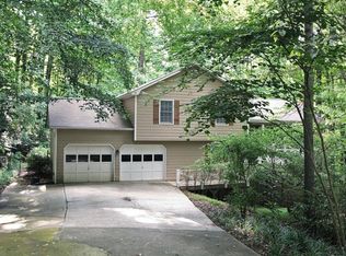 175 Hauteur Pl, Lilburn, GA 30047