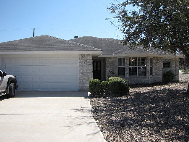 1st image of 2010 Palmer Dr