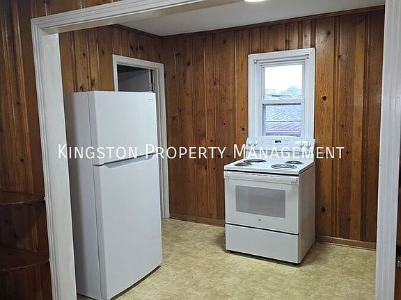3rd image of 204 Grandview Dr