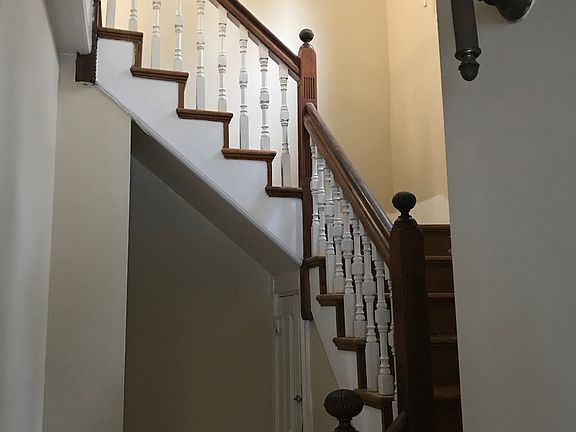 2nd image of 165 Harvard St #2