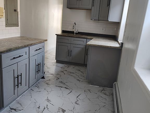 3rd image of 307 Summit Ave APT 3