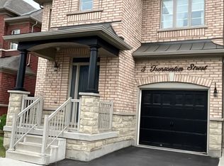 5 Trentonian St, Brampton, ON L6R 3W2