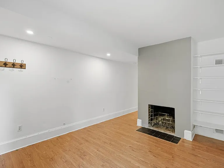 603 A St SE #B — Photo 8