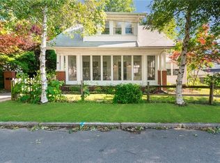 11 Glenwood Ave, Pawtucket, RI 02860