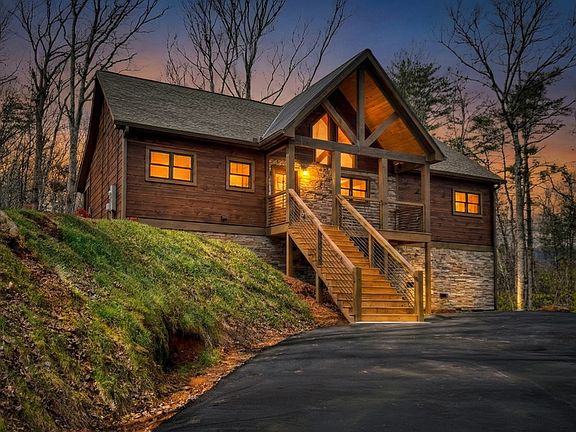 4th image of 223 Bent Wood Ln