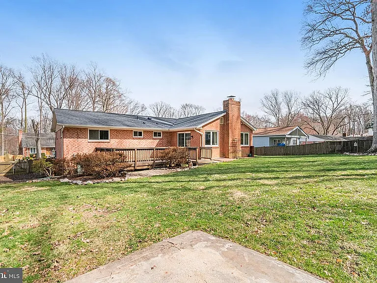 8651 Cromwell Dr — Photo 46