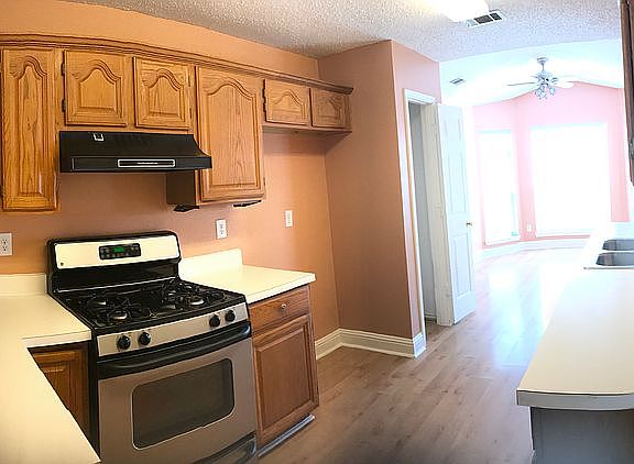 5th image of 2917 Lake Valley Dr
