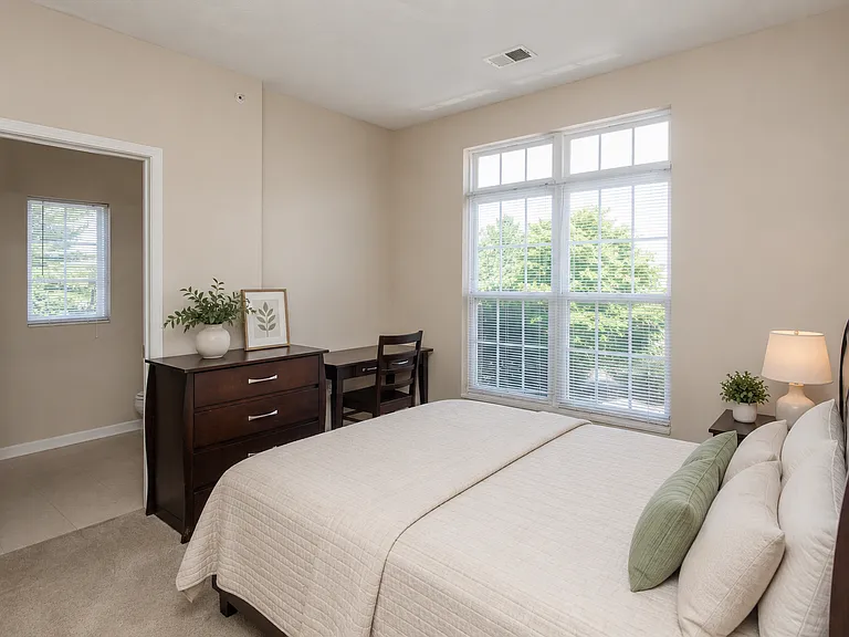 1901 N Lincoln Ave #110 — Photo 5