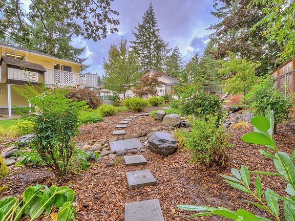 5th image of 19209 9th Ave E