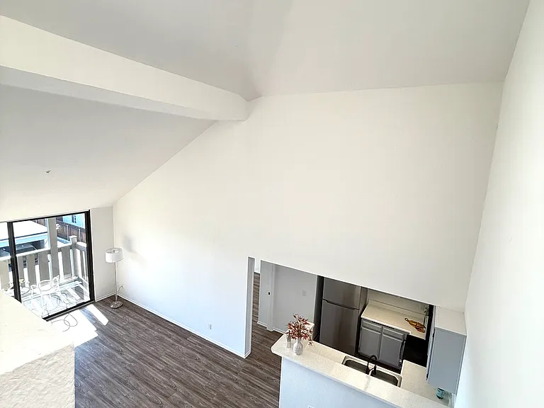 Windrose Place Pasadena — Photo 55