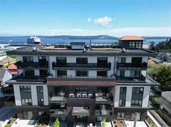 45 Haliburton St #304, Nanaimo, BC V9R 4V6