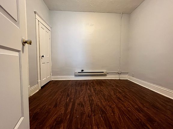 5th image of 425 39th Ave N #1