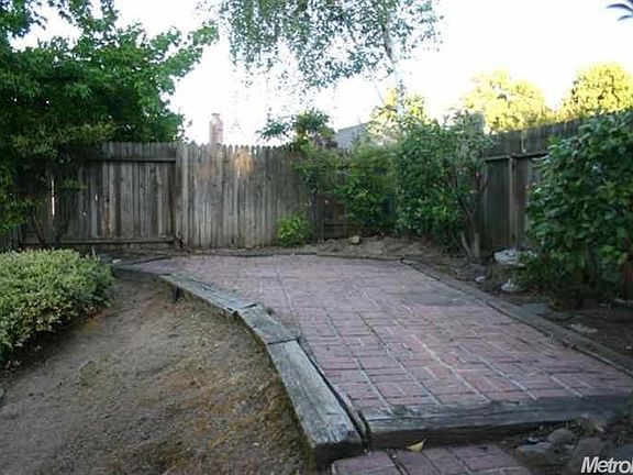 5th image of 604 Dove Way