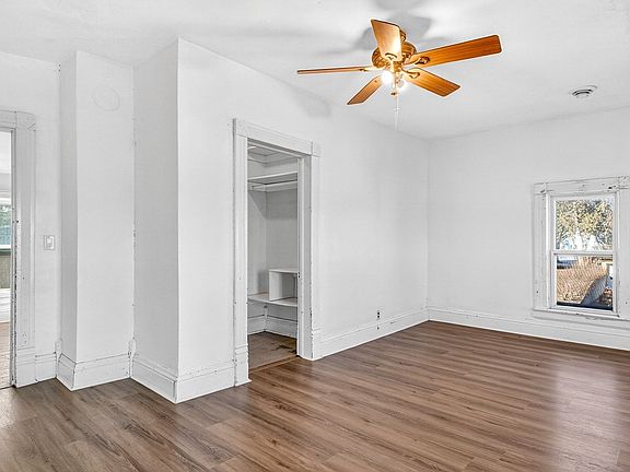 9th image of 23965 Washington Street