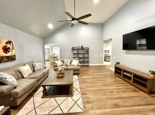 372 White Dogwood Dr, Bowling Green, KY 42101