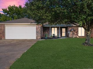1108 S Price Ave, Hominy, OK 74035