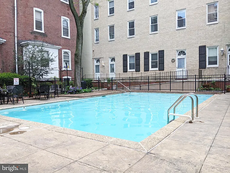 1018 Spruce St #1M — Photo 26