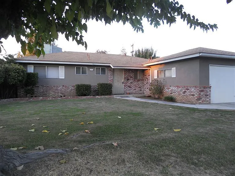 473 W Pico Ave photo 1