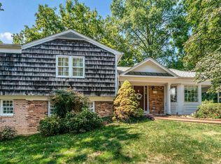 2708 N Kensington St, Arlington, VA 22207