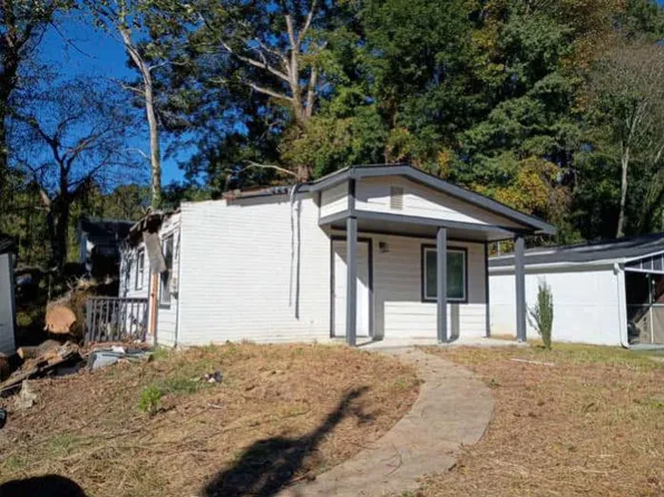 2702 Santa Barbara Dr NW, Atlanta, GA 30318