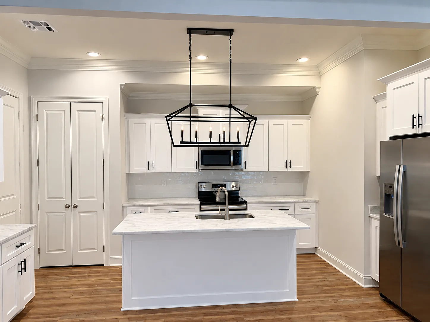 3 bed, 1456 sqft, $1,950 — Photo 2