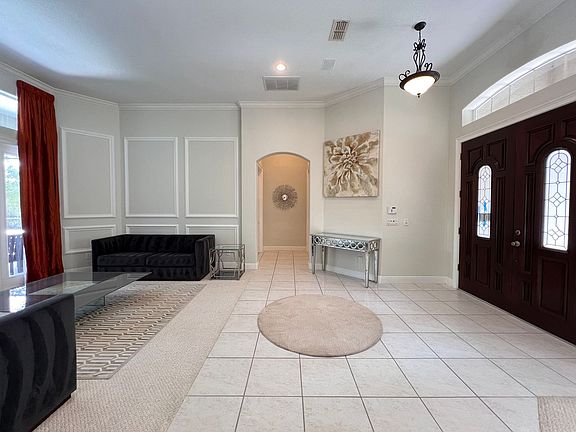 4th image of 8918 Elliotts Ct