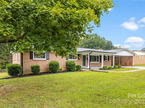 404 Kings Dr, Cherryville, NC 28021