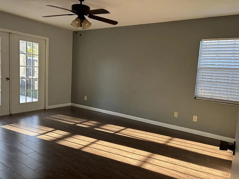 1927 Cheney Ct — Photo 12