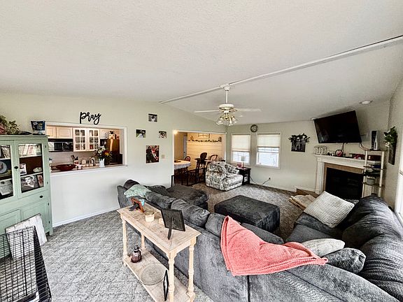 3rd image of 13414 E 700th Rd