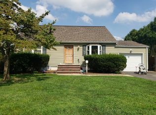 116 Gubernat Dr, South Plainfield, NJ