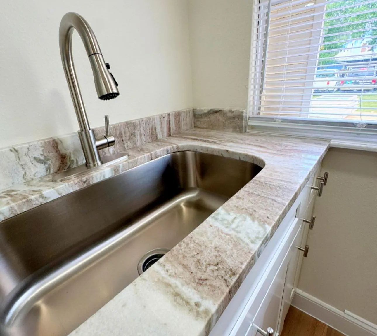1 bed, 260 sqft, $900 — Photo 4