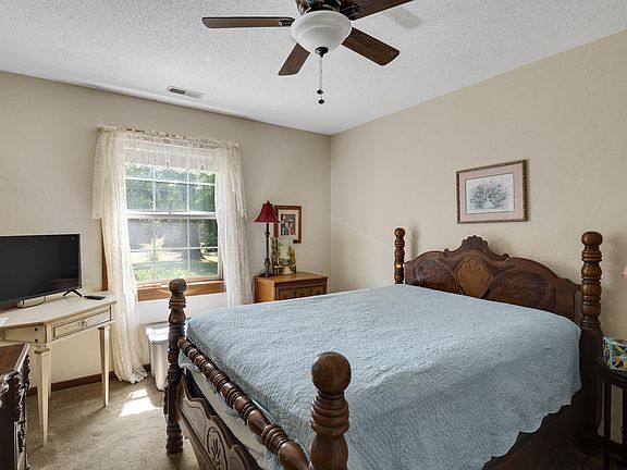 24th image of 115 Edenberg Dr