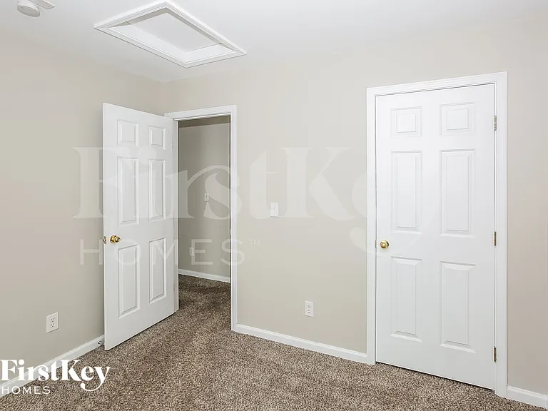 1041 Canopy Dr — Photo 12