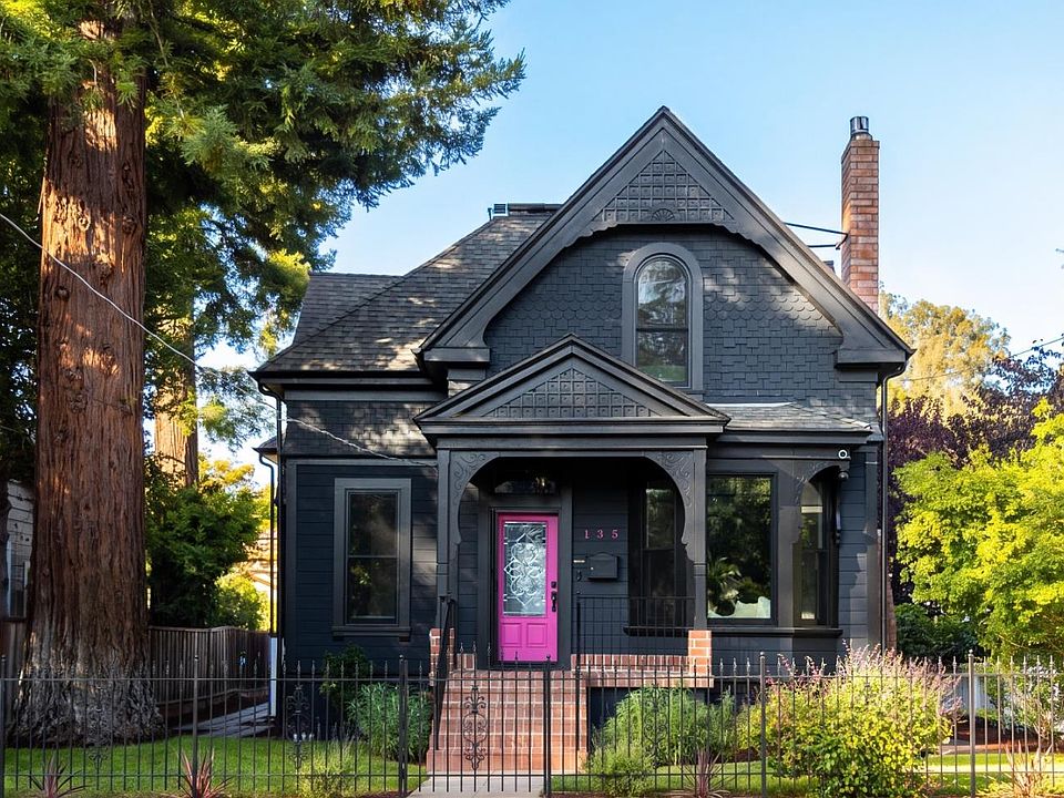 1st image of 135 Johnson Ave