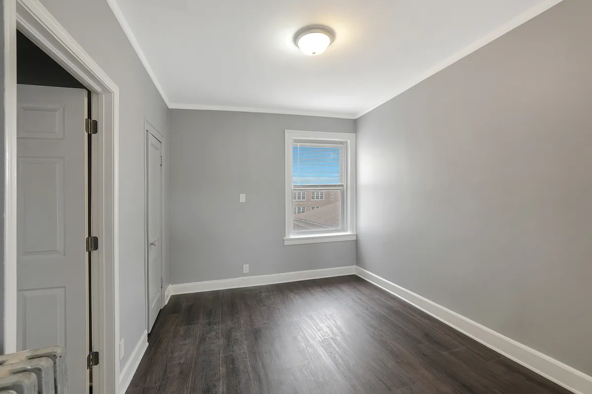 Building Photo - 7920 S Honore St #1N