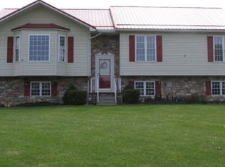 72 Overview Dr, Mount Union, PA 17066