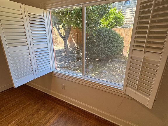 5th image of 1605 Pomona St #B