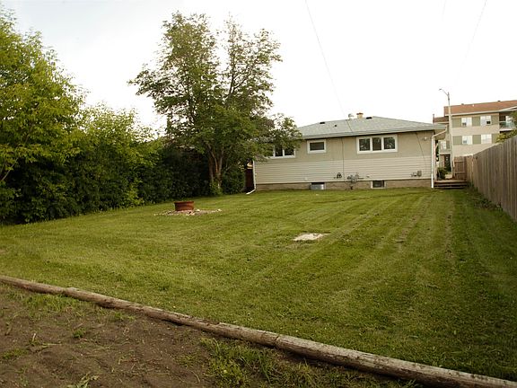 2nd image of 10220 107th St