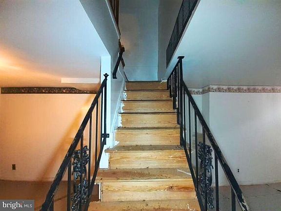 5th image of 1533 Argyle Ave