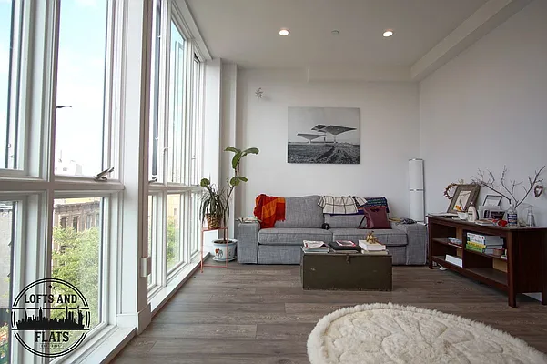 Rented by Lofts and Flats LLC | media 25