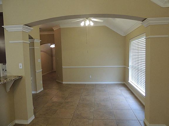4th image of 3609 Vienna Dr
