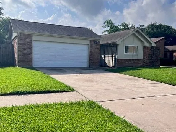 15523 Pensgate St, Houston, TX 77062