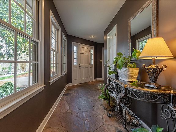 3rd image of 111 Mimosa Hills Dr