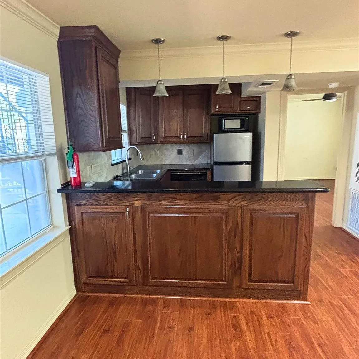 1 bed, 1.0 bath, 3366 sqft, $1,275 — Photo 3