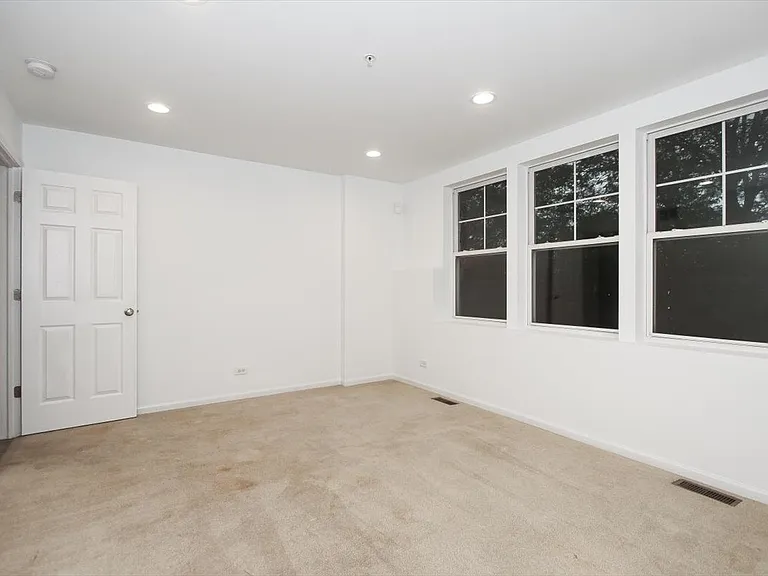 1245 Tuscany Dr — Photo 14